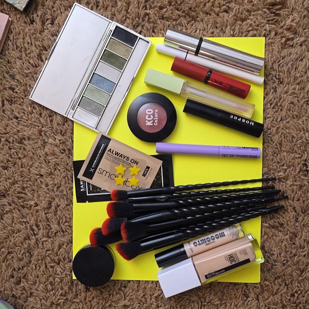 Makeup bundle #6